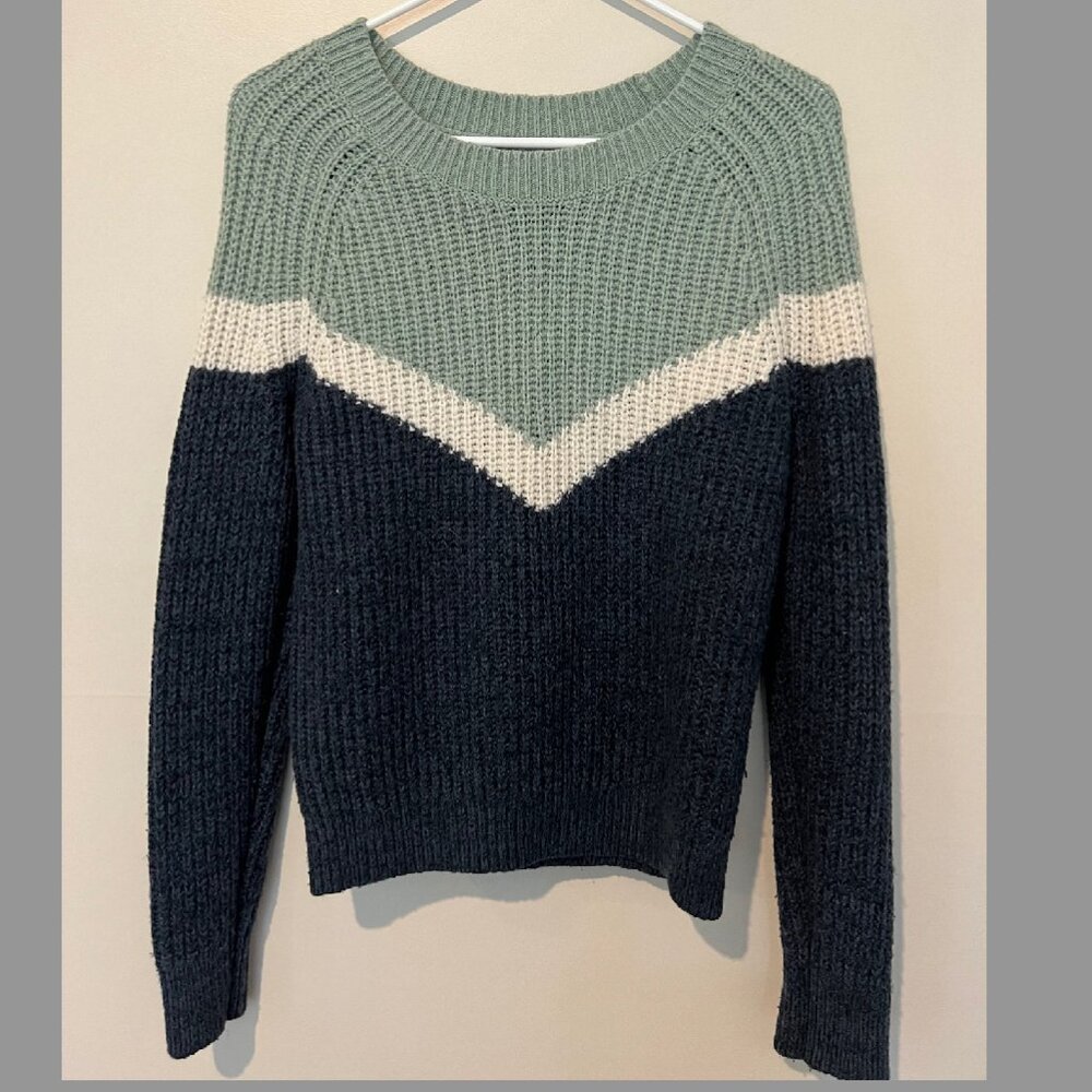 Abercrombie Teal/Blue/White  Chevron Sweater